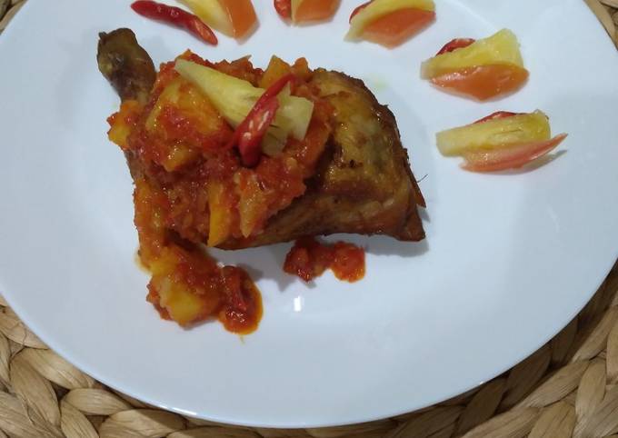 Ayam goreng sambel nanas