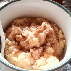 Eggless Cinnamon mug cake A picture of Eggless Cinnamon mug cake.