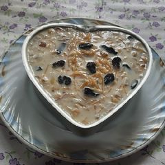 Milk vermicelli dry fruits kheer A picture of Milk vermicelli dry fruits kheer.