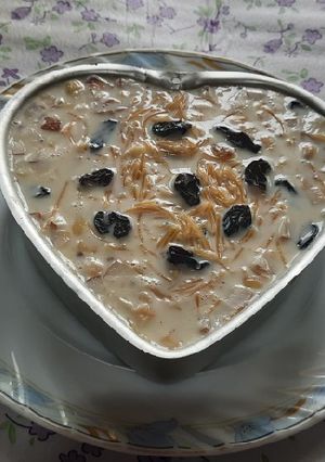 A picture of Milk vermicelli dry fruits kheer.