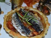 Une photo de tapenade tomates