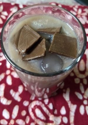 কোল্ড চকলেট কফি(cold chocolate coffee recipe in Bengali) রেসিপির প্রধান ছবি