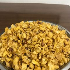 A picture of Corn flakes chivda.
