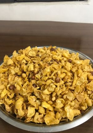A picture of Corn flakes chivda.