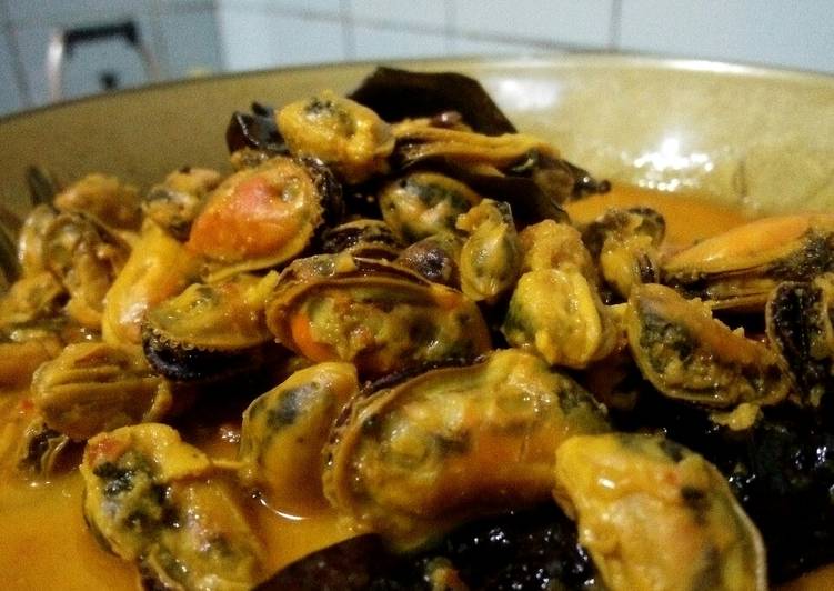 32. Tumis Kerang Laut (Simple & Ekonomis)