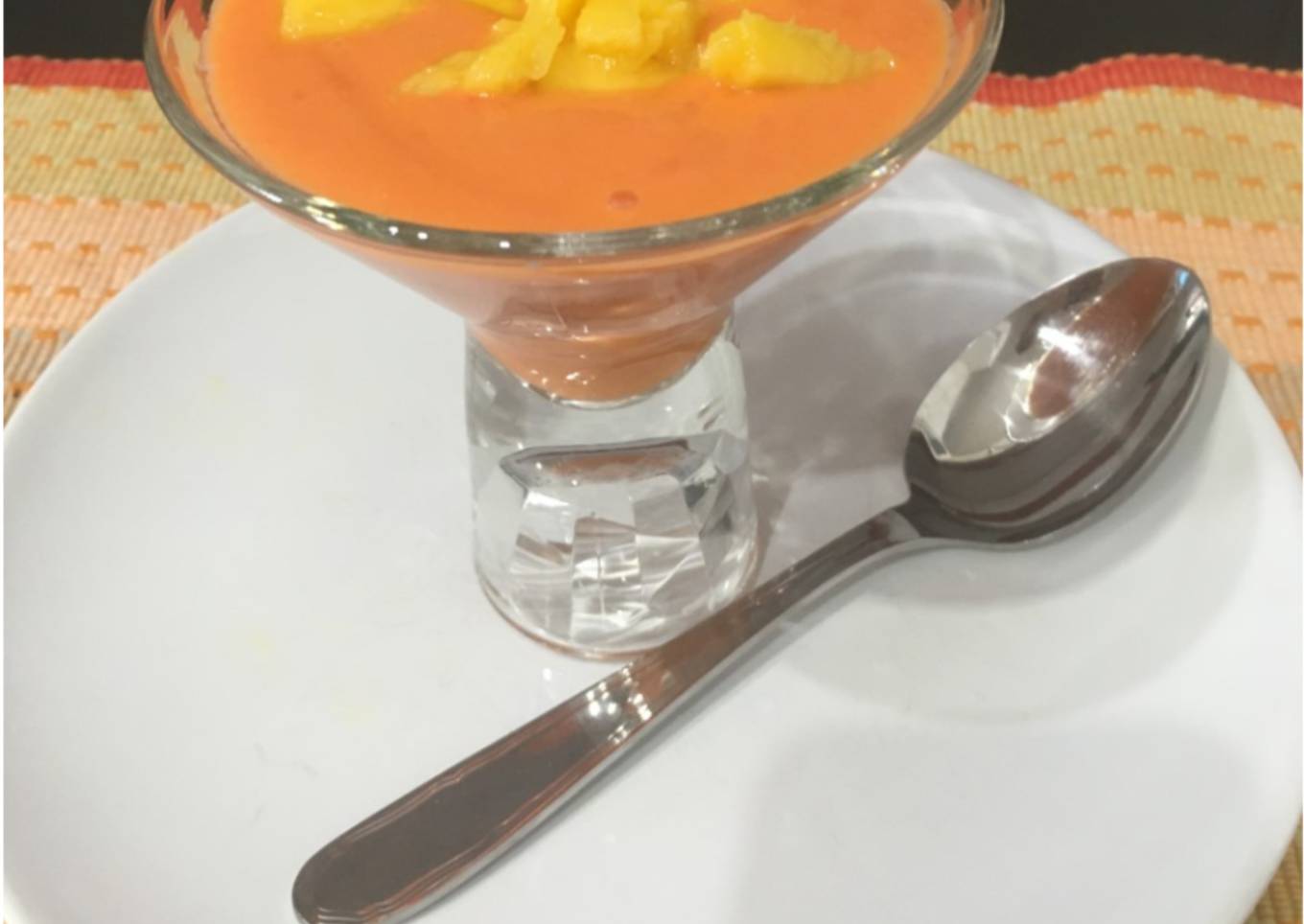 Salmorejo con mango