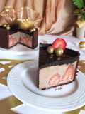 شارلوت كيك بالفراولة وموس الشوكولاتة 🍓🍫