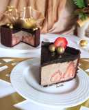 شارلوت كيك بالفراولة وموس الشوكولاتة 🍓🍫