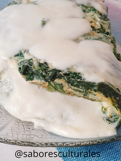 Una foto de Tortilla de espinacas al estilo omelette🥬🍽🤭