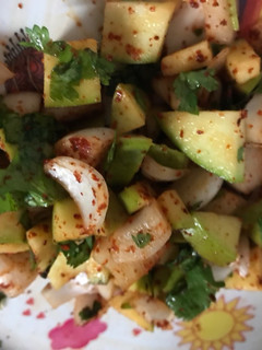કેરી કાંદા ની કચુંબર (Row Mango Onion salad Recipe in gujarati) રેસીપી મુખ્ય ફોટો