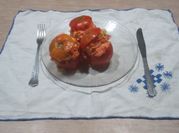 Una foto de tomate relleno
