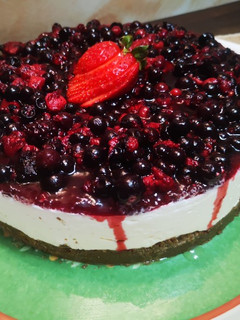 Foto di Cheesecake frutti di bosco senza cottura