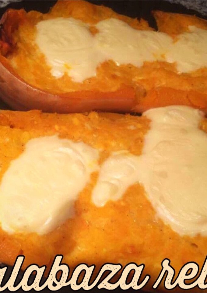 Una foto de Calabaza rellena con choclo y salsa blanca gratinada fácil