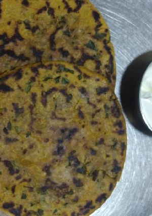મેથીની ભાજી ના ઢેબરાં (Methi Bhaji Dhebra Recipe In Gujarati) રેસીપી મુખ્ય ફોટો