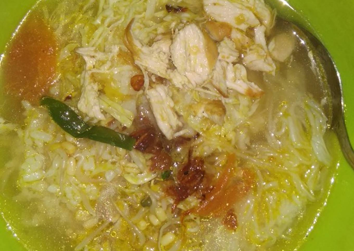 Soto ayam (kuah kuning bening)