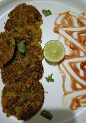 A picture of Sattu methi pancake.