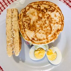 A picture of Pancakes 🥞 with ❤️.