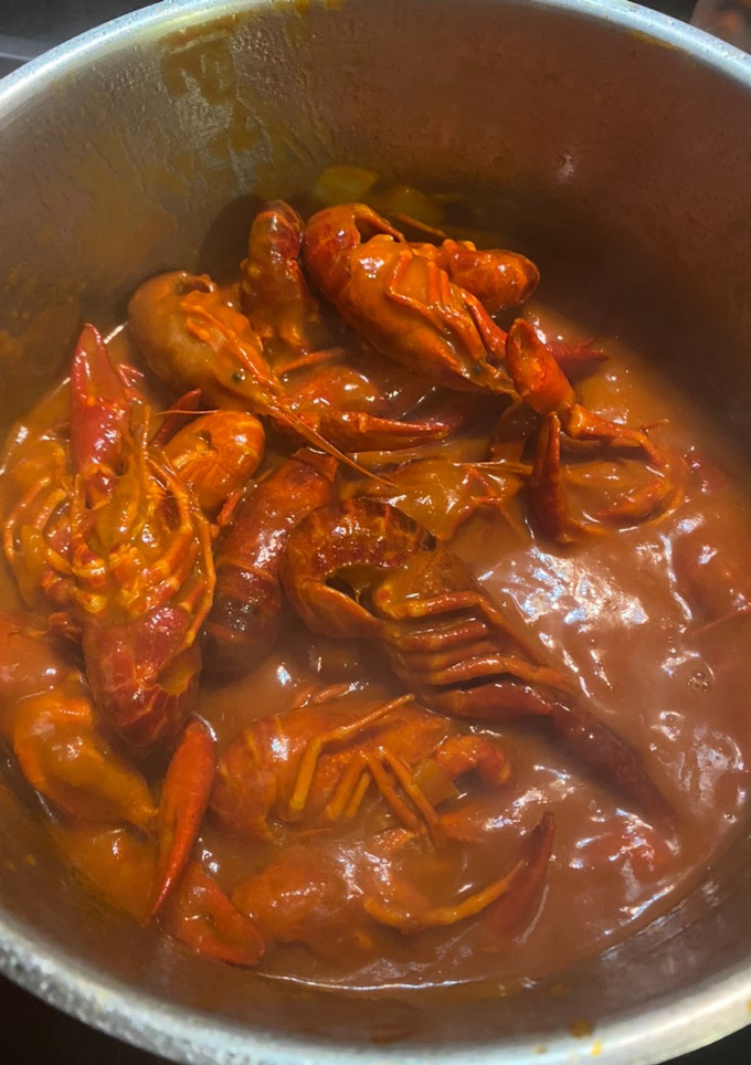 Una foto de Cangrejos de río en salsa de tomate picante 🤤