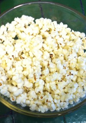Una foto de Palomitas en agua