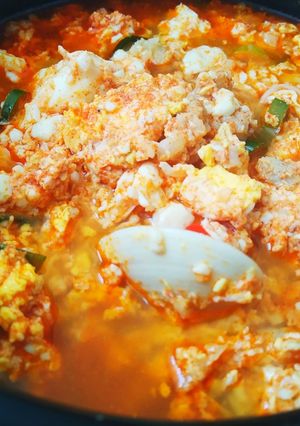 Hình của món Lẩu Sundubu (đậu phụ cay) kiểu Việt.