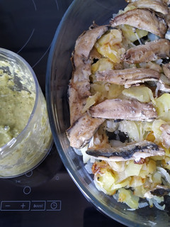Una foto de Sardinas con patatas