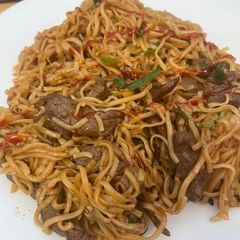 A picture of Thai Beef Noodles.