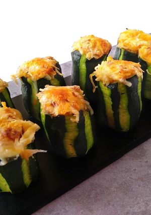 Foto principal de Calabacines rellenos de arroz y jamón