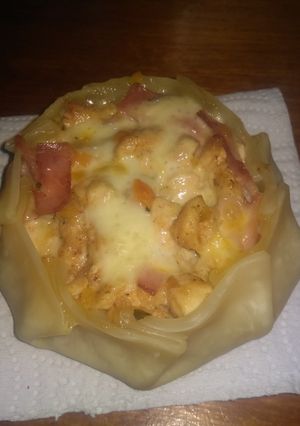 Una foto de Canastitas de pollo, jamón y queso