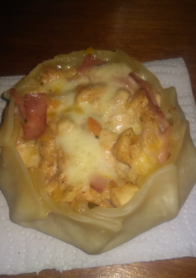Una foto de Canastitas de pollo, jamón y queso