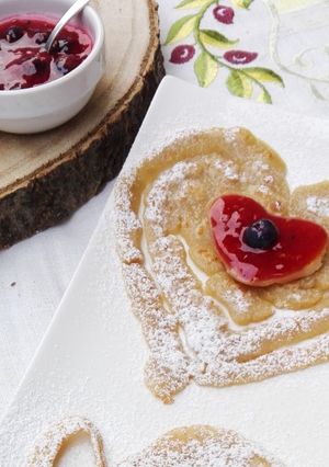 Una foto de Corazones con base de crepes