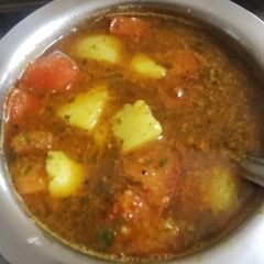 A picture of Aloo rassa.