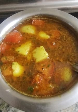 A picture of Aloo rassa.