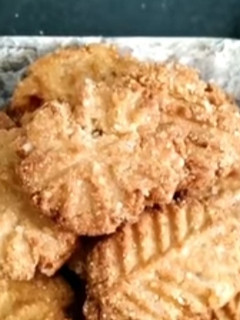 ठेकुआ (thekua recipe in Hindi) रेसिपी मुख्य फोटो