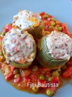 Una foto de Alcachofas rellenas en salsa