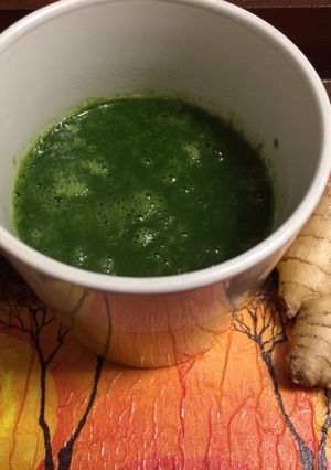 Una foto de Sopa de espinacas con jengibre