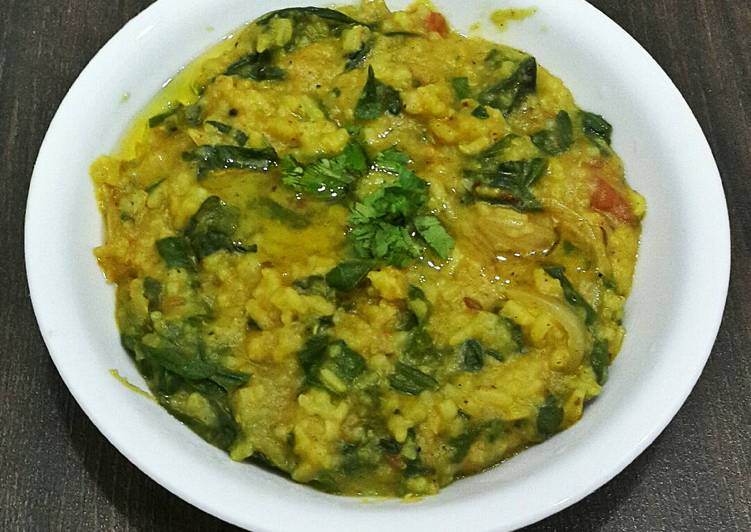 Palak Khichadi (Spinach Rice)