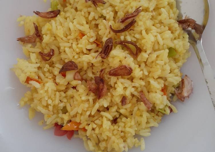 Langkah Mudah untuk Membuat Nasi goreng kuning yang Sempurna
