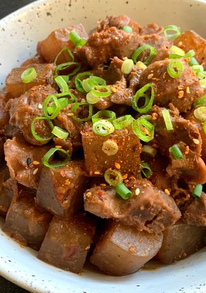 A picture of Chicken Gizzards & Konnyaku (Konjac) with Sweet Miso Sauce.
