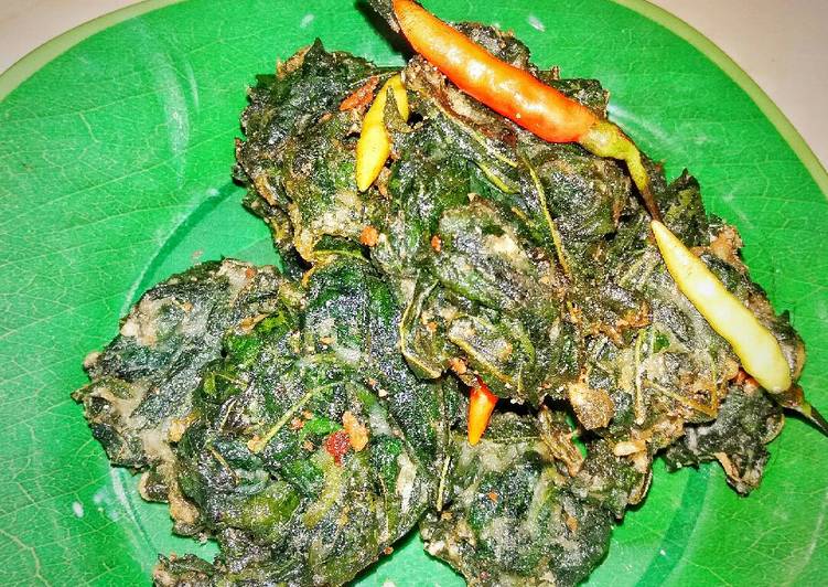Resep Bakwan Daun Singkong | Bahan Membuat Bakwan Daun Singkong Yang Enak dan Simpel