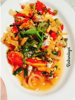 Foto resep Tumis ikan asin peda jeruk limo