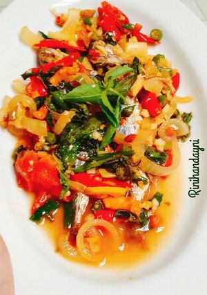 Foto resep Tumis ikan asin peda jeruk limo