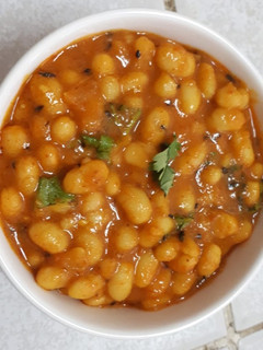 ખટ્ટ મીઠ્ઠા વાલ (Khatta Mitha Vaal Recipe in Gujarati) રેસીપી મુખ્ય ફોટો