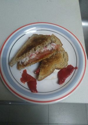 Foto principal de Sándwich de salmón, piquillos y surimi