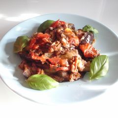 A picture of Baked Aubergines with Walnuts.