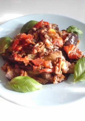 A picture of Baked Aubergines with Walnuts.