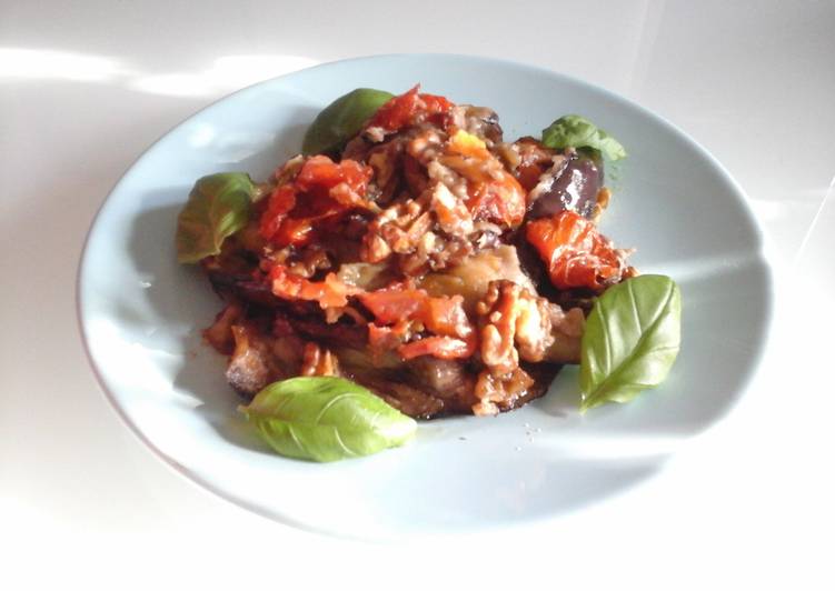 Baked Aubergines with Walnuts