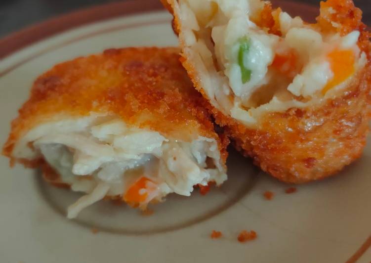 Resep: Untuk Mencoba Di RumahRisoles isi rogout ayam