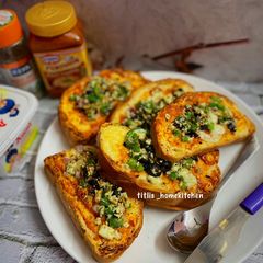 Pizza Toast in 10 minutes A picture of Pizza Toast in 10 minutes.