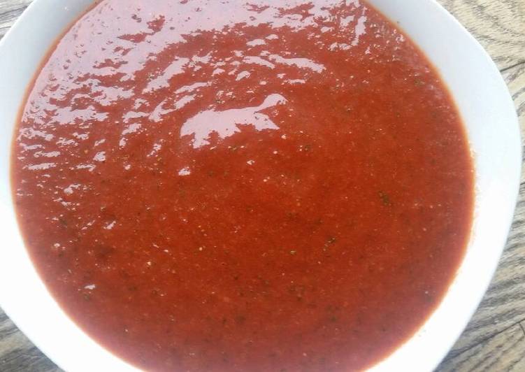 Simple Way to Make Super Quick Homemade Strawberry-Chipotle Salsa