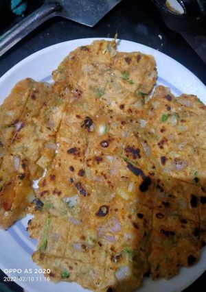 सिंधी प्याज़ की कोकि (sindhi pyaz ki koki recipe in Hindi) रेसिपी मुख्य फोटो
